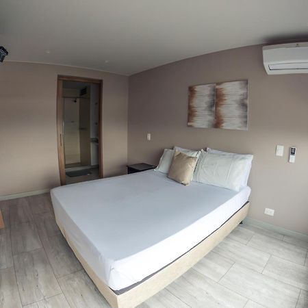 Santorini Aparta Hotel Pereira Esterno foto